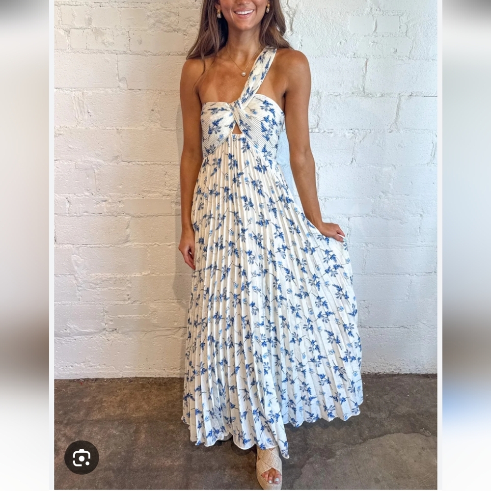 Astr The Label Dress